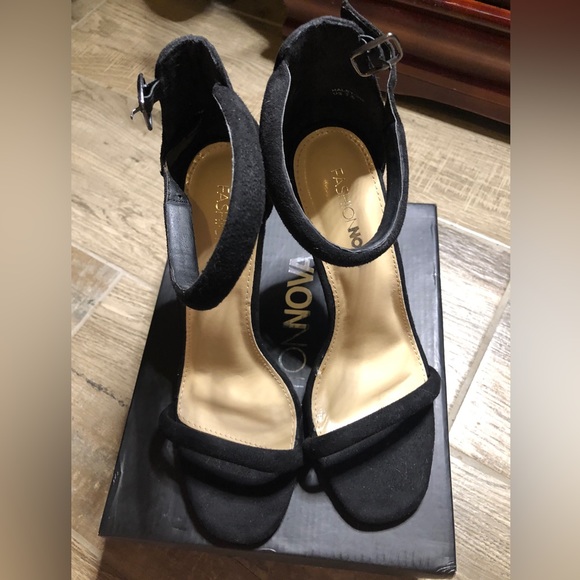 Fashion Nova “Make You A Believer Heel” - Picture 2 of 11